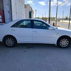Toyota Camry 2004