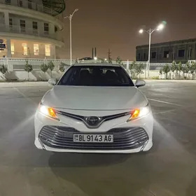 Toyota Camry 2018