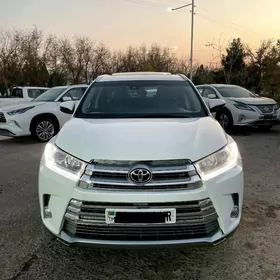 Toyota Highlander 2019