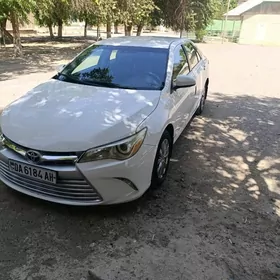 Toyota Camry 2017