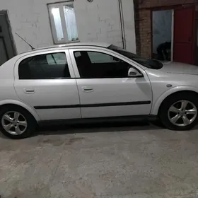 Opel Astra 2000