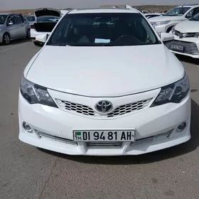 Toyota Camry 2013
