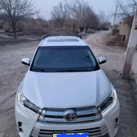 Toyota Highlander 2016