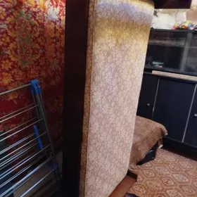 Кровать 1.65см.