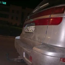 Mitsubishi Chariot 1995