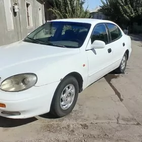 Daewoo Leganza 1999