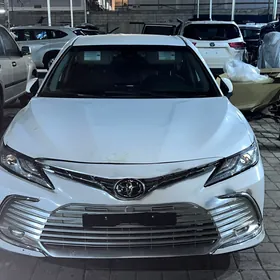 Toyota Camry 2024