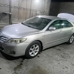 Toyota Camry 2010