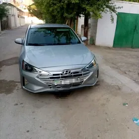 Hyundai Elantra 2020