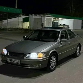 Toyota Camry 2000