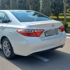 Toyota Camry 2017