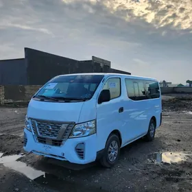 Nissan Urvan 2022