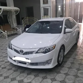 Toyota Camry 2013