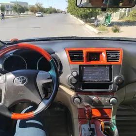 Toyota Highlander 2010