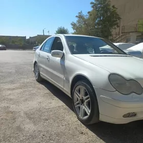 Mercedes-Benz C320 2001