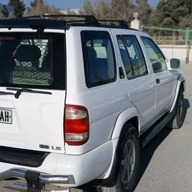 Nissan Pathfinder 2001