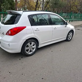 Nissan Versa 2010