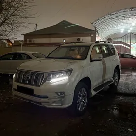 Toyota Land Cruiser Prado 2023