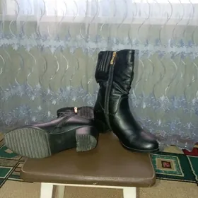 Кожаные сапоги