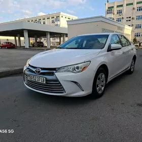 Toyota Camry 2017