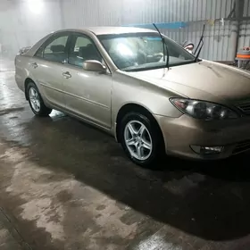 Toyota Camry 2004