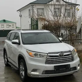 Toyota Highlander 2015