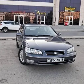 Toyota Camry 2000
