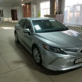 Toyota Camry 2020