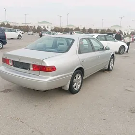 Toyota Camry 2000