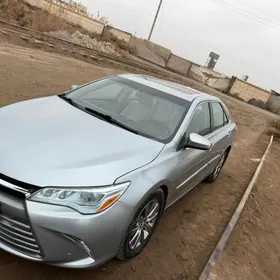 Toyota Camry 2015