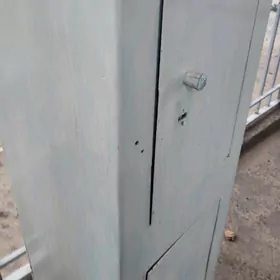 Сейф железный