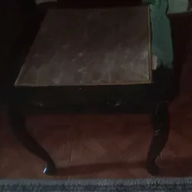 Столик журнальный