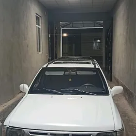 Nissan Pathfinder 1998