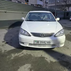 Toyota Camry 2004