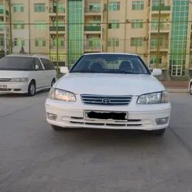 Toyota Camry 2000