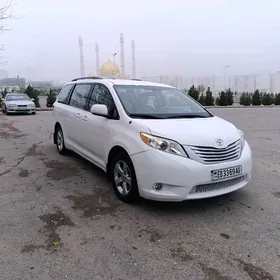 Toyota Sienna 2011