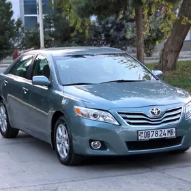 Toyota Camry 2011