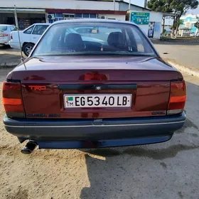 Opel Omega 1990