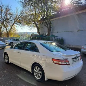 Toyota Camry 2011