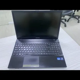 Samsung Noutbook i7 17lik ekra