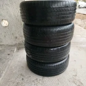 teker 215/55R17