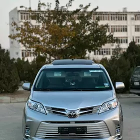 Toyota Sienna 2017