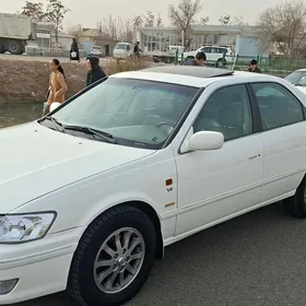 Toyota Camry 2000