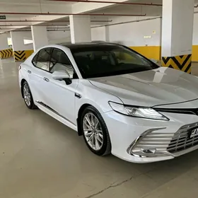 Toyota Camry 2018