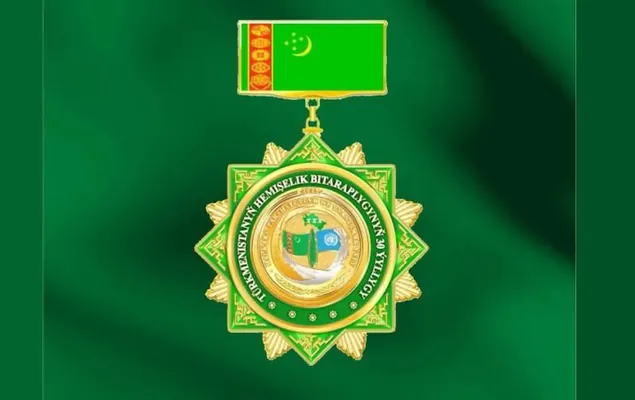 Oguljahan Atabaýewa Türkmenistanyň Bitaraplygynyň ýubileý medaly we ýadygärlik nyşanlary bilen sylaglandy