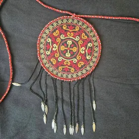 национальные украшения ручной