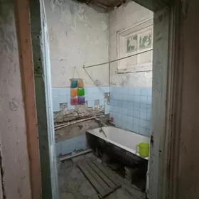 сатлык жай 1этаж  4 ком