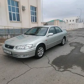 Toyota Camry 2001