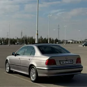 BMW E39 2000
