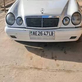 Mercedes-Benz E320 1998